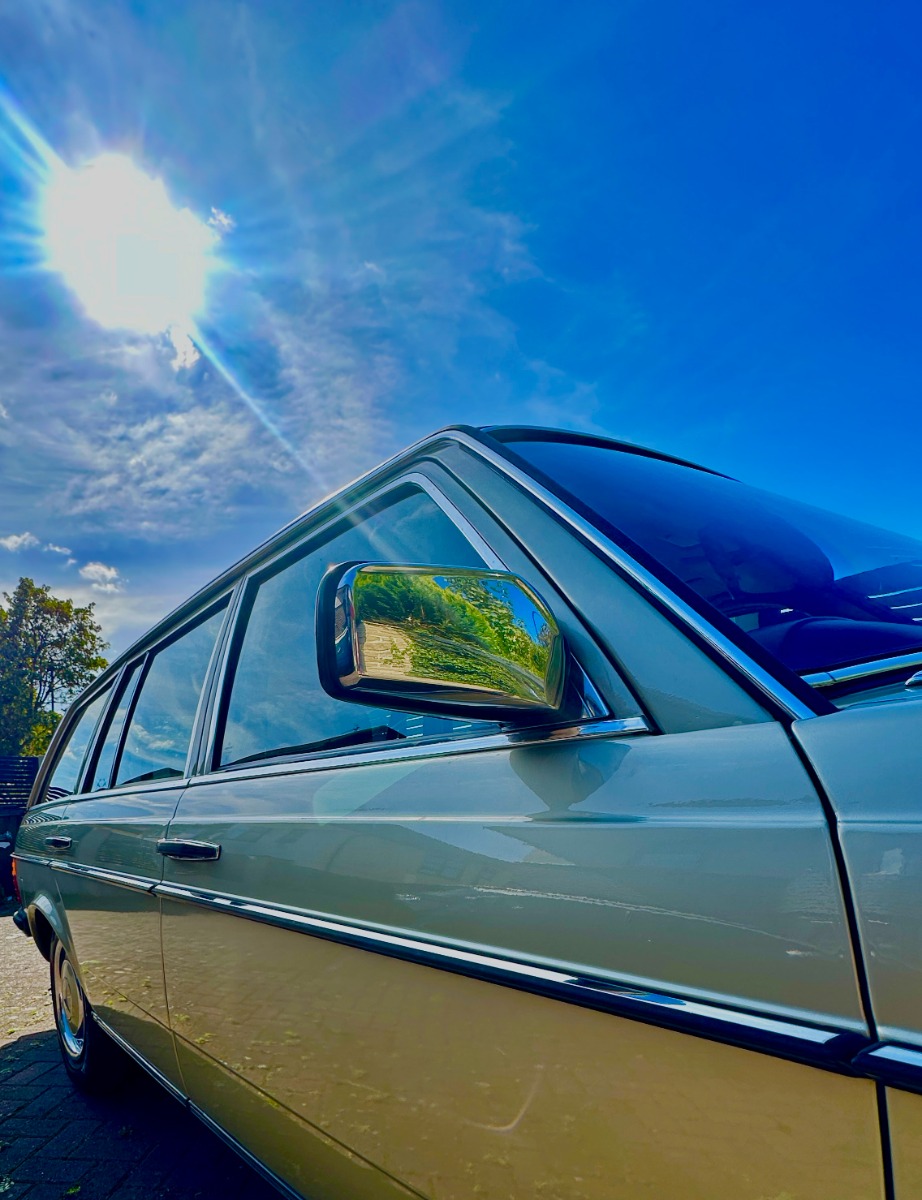 1984 Mercedes-Benz 280 Image 7